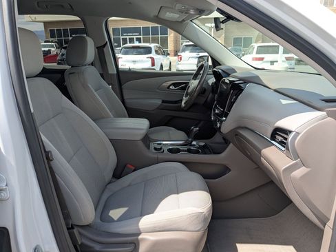 Used 2018 Chevrolet Traverse LT AWD/4WD image 28