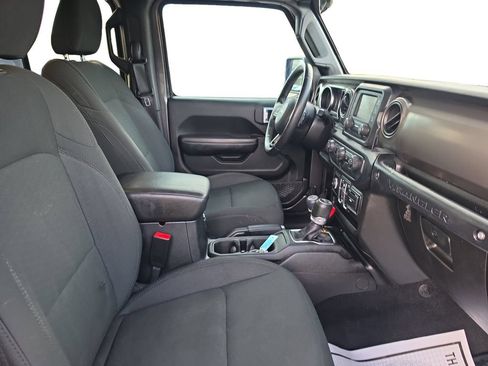 Used 2019 Jeep Wrangler Unlimited Sport S AWD/4WD image 18