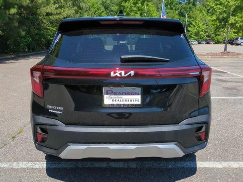 Used 2026 Kia Seltos LX FWD image 5