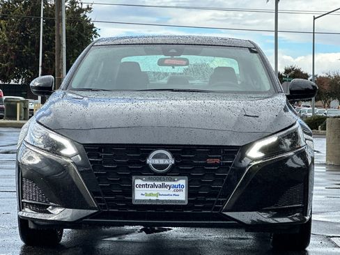 New 2025 Nissan Altima 2.5 SR image 9