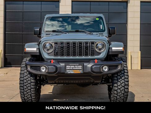 Used 2025 Jeep Wrangler Unlimited Rubicon image 4