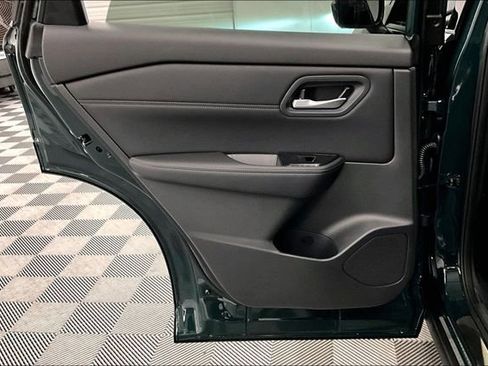 New 2026 Nissan Rogue SV image 32