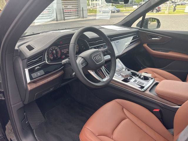 Used 2025 Audi Q7 3.0T Premium Plus AWD/4WD image 32
