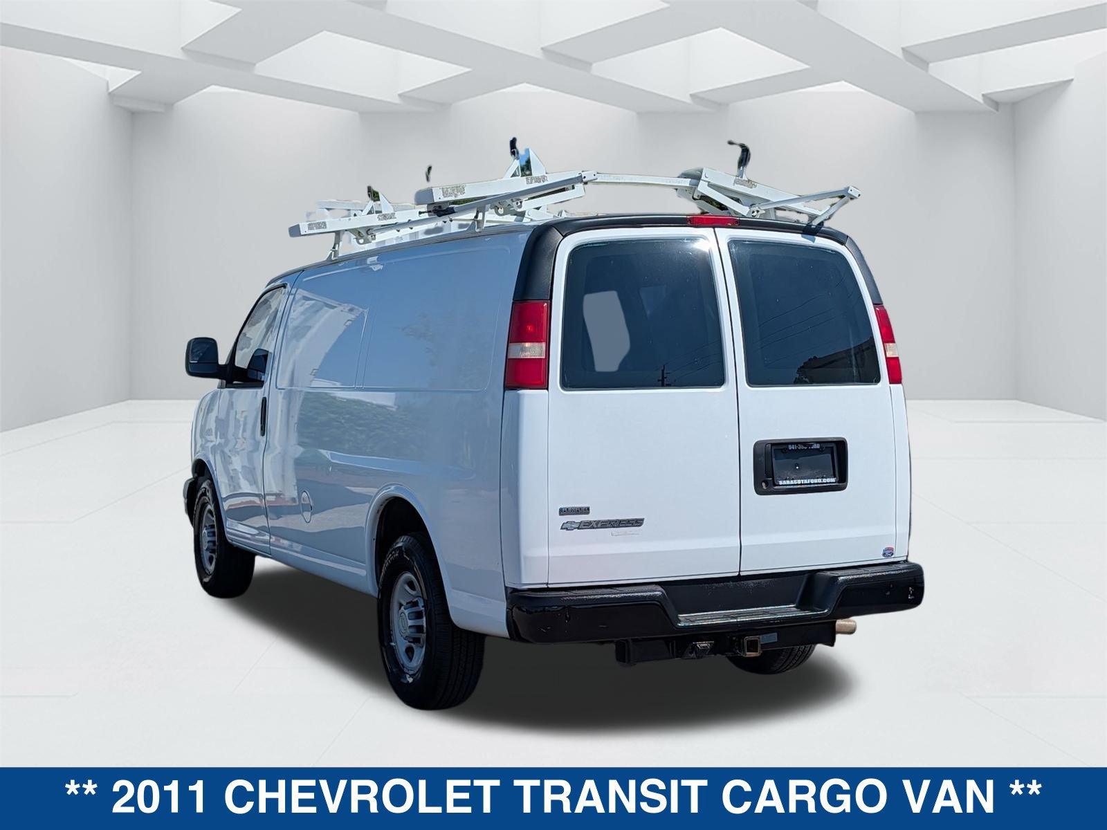 Used 2011 Chevrolet Express 2500 RWD image 7