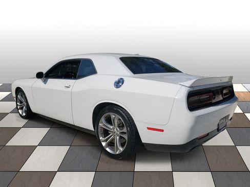 Used 2022 Dodge Challenger R/T image 6