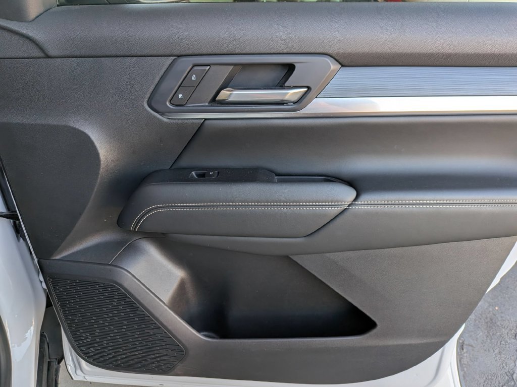 Used 2026 GMC Terrain Elevation FWD image 32