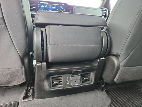 Used 2025 Chevrolet Silverado 1500 LT image 31