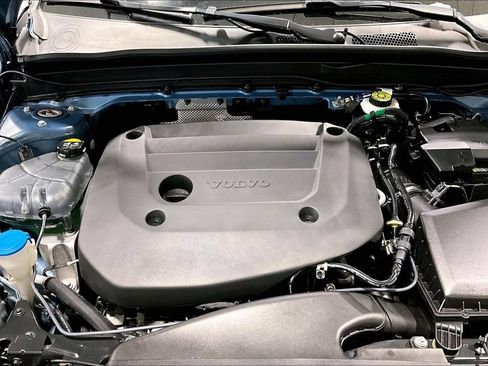 Certified 2023 Volvo XC40 B5 Plus w/ Protection Package Premier AWD/4WD image 30