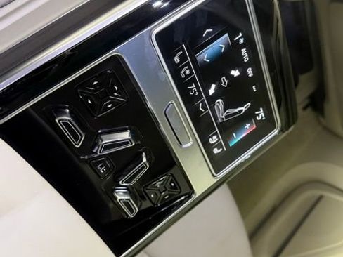 Used 2021 Audi A8 L 4.0T w/ Luxury Package image 27