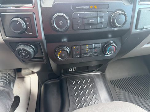 Used 2019 Ford F150 XLT w/ Equipment Group 302A Luxury image 16