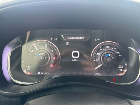 Used 2025 RAM 3500 Laramie AWD/4WD image 14