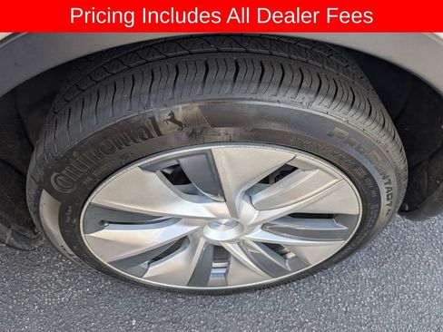 Used 2021 Tesla Model Y Long Range AWD/4WD image 12
