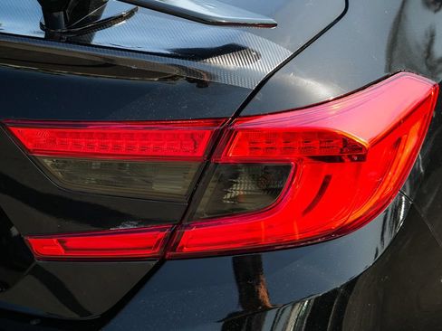 Used 2021 Honda Accord Sport image 7
