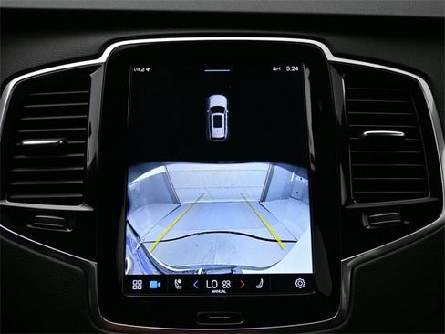 Used 2024 Volvo XC90 B6 Plus w/ Protection Package Premier image 21