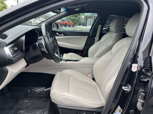 Used 2023 Genesis G70 2.0T AWD/4WD image 26