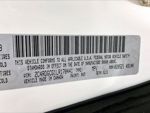 Used 2020 Dodge Grand Caravan SXT image 19