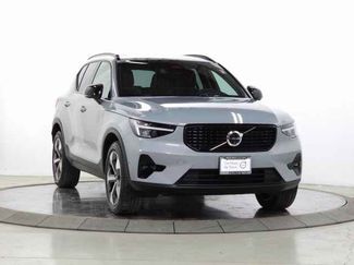 Certified 2025 Volvo XC40 B5 Plus video 1