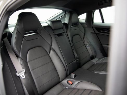 Certified 2024 Porsche Panamera 4 image 26