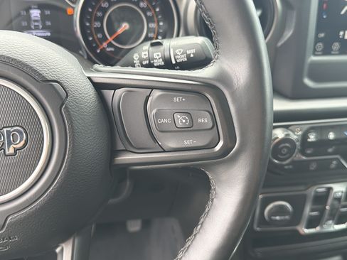 Used 2022 Jeep Wrangler Unlimited Sport AWD/4WD image 30