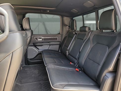 Used 2025 RAM 1500 Laramie AWD/4WD image 7