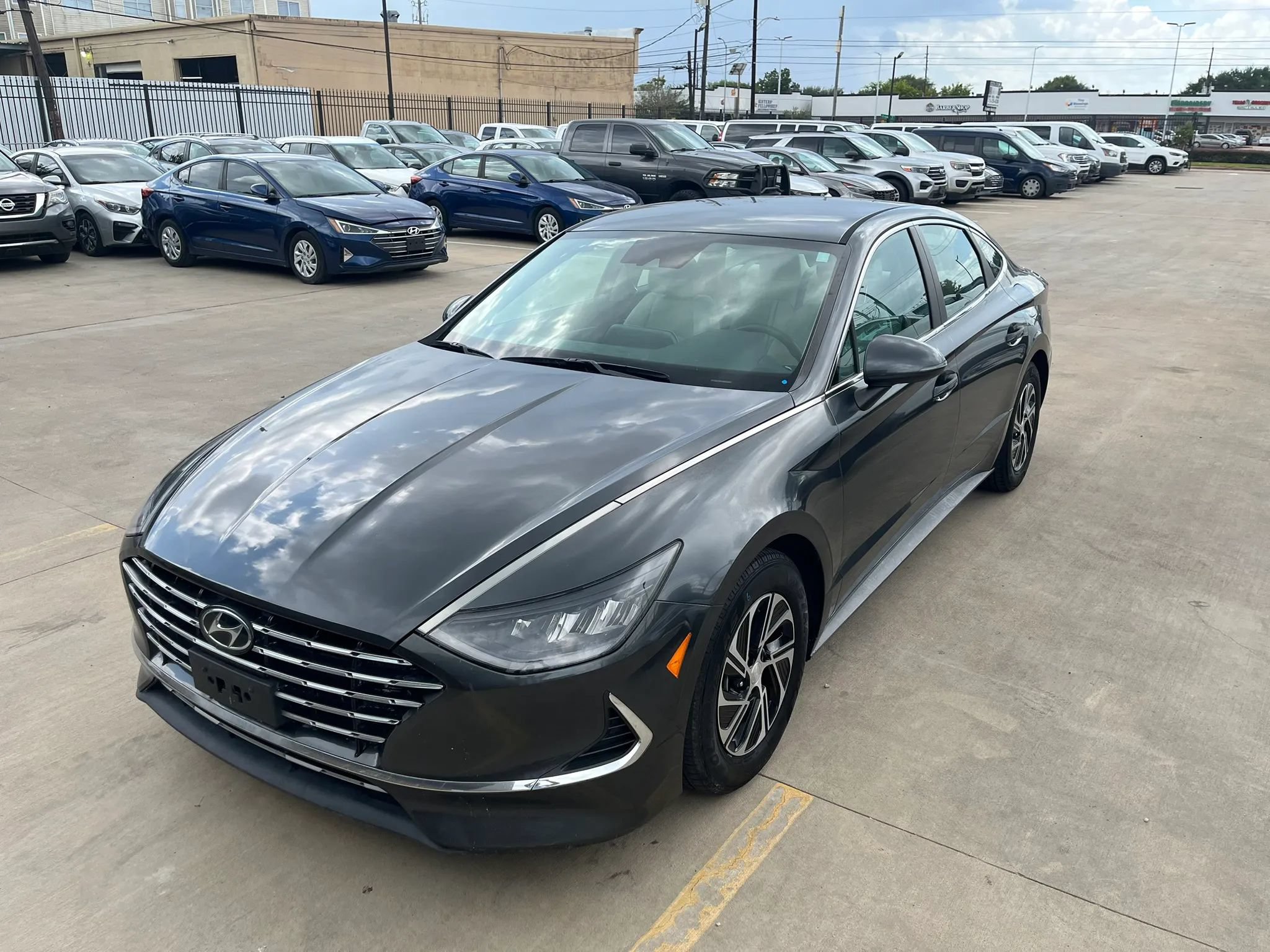 Used 2021 Hyundai Sonata Blue FWD image 2