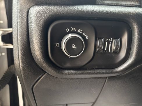 Used 2019 RAM 2500 Big Horn image 25