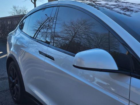 Used 2022 Tesla Model X image 22