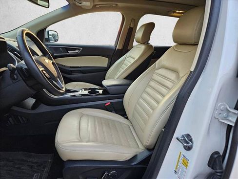 Used 2017 Ford Edge SEL w/ Equipment Group 201A AWD/4WD image 12