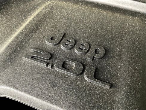 Used 2025 Jeep Wrangler Unlimited Sport AWD/4WD image 30
