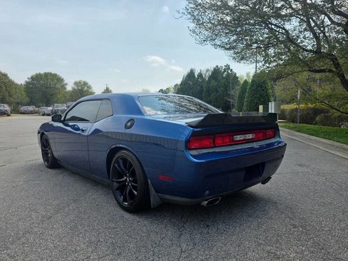 Used 2010 Dodge Challenger R/T image 3