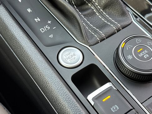 Used 2023 Volkswagen Atlas SEL Premium image 24