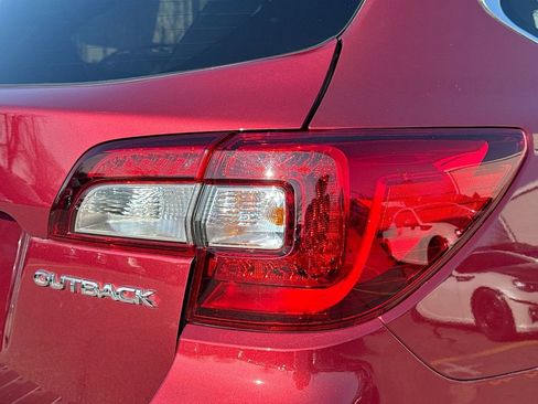 Used 2018 Subaru Outback 2.5i Premium image 34