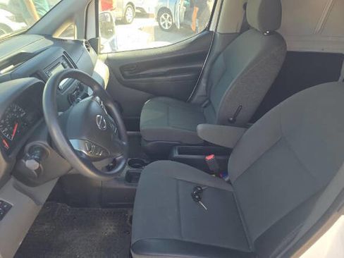 Used 2018 Nissan NV200 SV w/ Navigation Package image 4