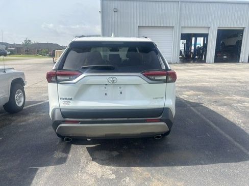 Used 2025 Toyota RAV4 Limited FWD image 4