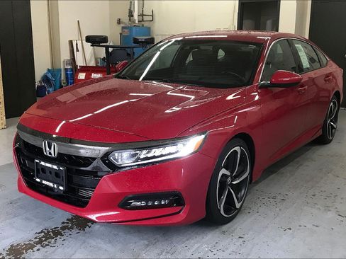 Used 2018 Honda Accord Sport image 13