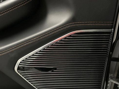 Used 2021 Jeep Grand Cherokee L Summit image 13