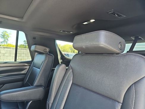 Used 2024 Chevrolet Tahoe LT w/ LT Signature Package RWD image 17