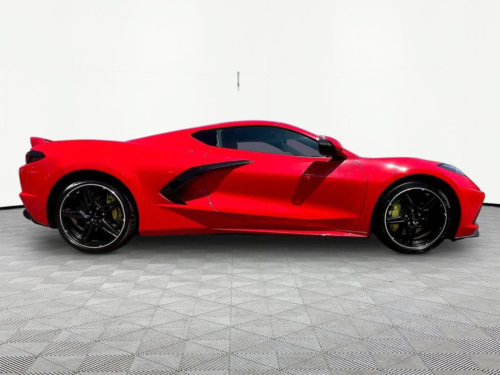 Used 2020 Chevrolet Corvette Stingray Coupe w/ Z51 Performance Package RWD image 5
