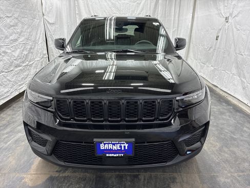 Certified 2023 Jeep Grand Cherokee Altitude AWD/4WD image 8