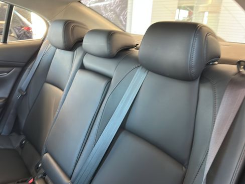 Used 2025 MAZDA MAZDA3 s image 17