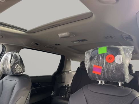 New 2026 Kia Carnival SX Prestige FWD image 21