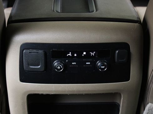 Used 2020 Chevrolet Tahoe LT image 18