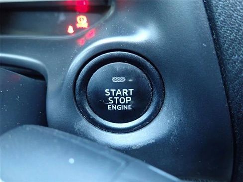 Used 2015 MAZDA MAZDA3 i Sport image 21