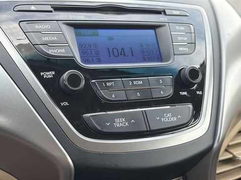 Used 2013 Hyundai Elantra GLS w/ Preferred Pkg FWD image 17