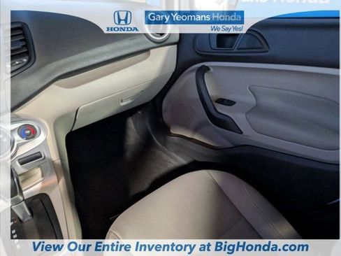 Used 2019 Ford Fiesta SE image 16
