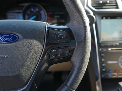 Used 2018 Ford Explorer Limited w/ Equipment Group 301A FWD image 18