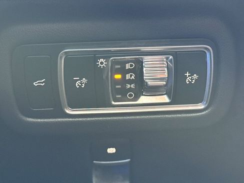 Used 2024 Lincoln Nautilus Reserve w/ Equipment Group 202A image 32