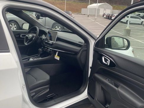 New 2026 Jeep Compass Limited image 27