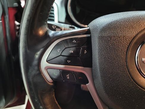 Used 2018 Jeep Grand Cherokee Altitude image 32