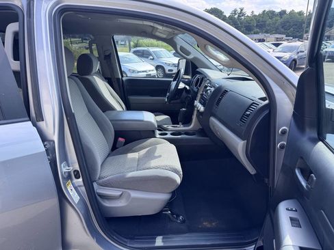 Used 2012 Toyota Tundra 4x4 Double Cab w/ SR5 Pkg image 17
